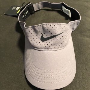Nike Aerobill Visor NWT
